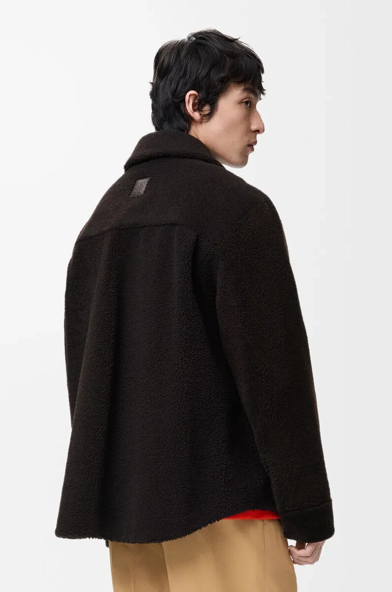 sobrecamisa de borrego marrón oscuromarrón oscuro