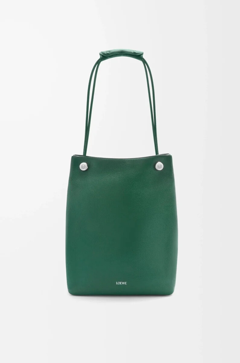 bolso pebble hobo en piel de becerro granulada flexible evergreen