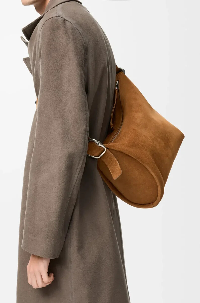 bolso de mano loop en ante de becerro color tabaco