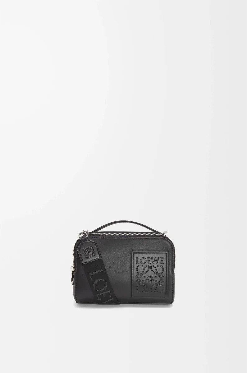 mini bolso bandolera para cámara en piel de becerro satinada color negro