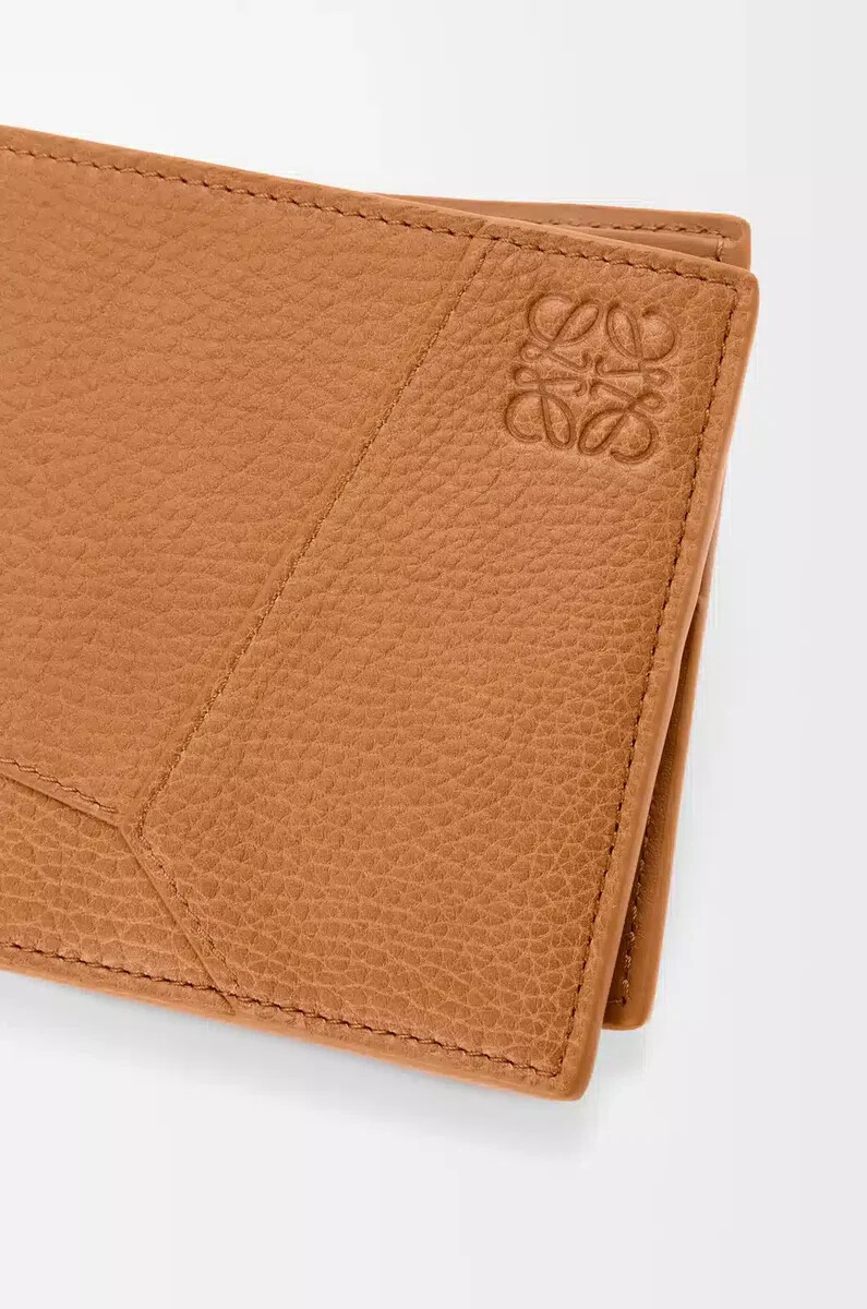 cartera plegable puzzle en piel de becerro granulada flexible color marrón cañón claro