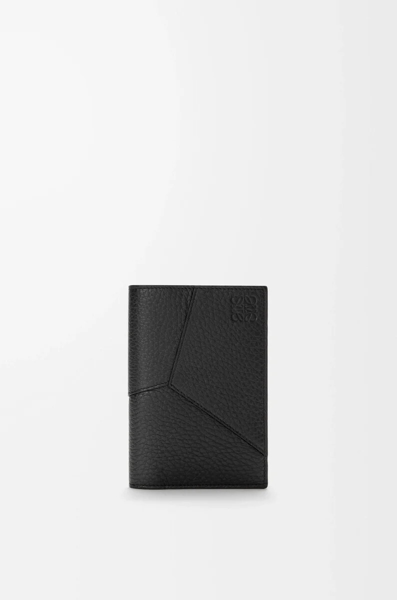 funda para pasaporte puzzle en piel de becerro granulada flexible color negro