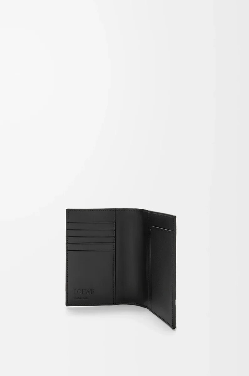 funda para pasaporte puzzle en piel de becerro granulada flexible color negro