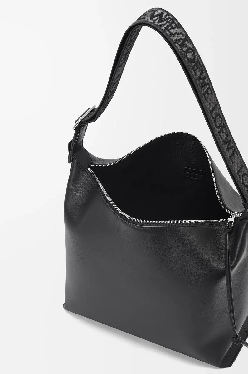 bolso bandolera cubi de piel de becerro suave y flexible y jacquard negro