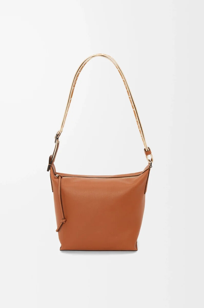bolso bandolera pequeño cubi de piel de becerro suave y flexible y jacquard color tostado