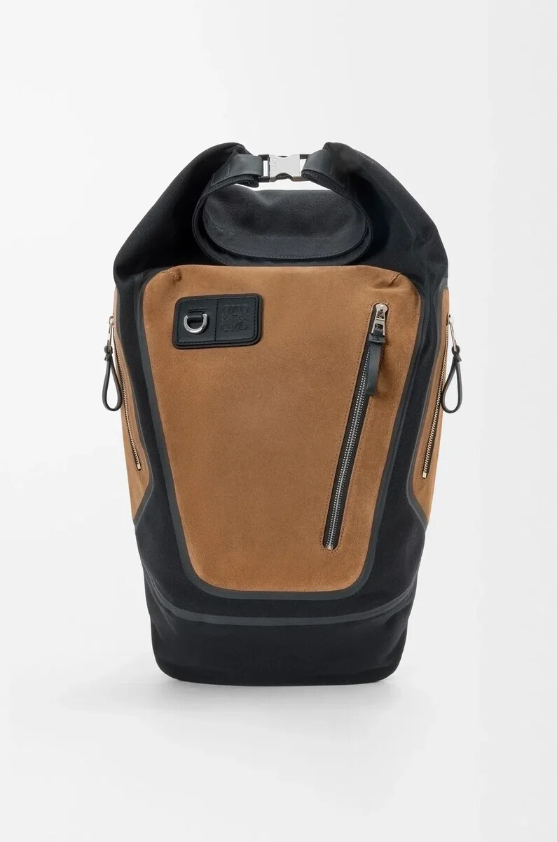 mochila flexible con cierre enrollable en lona y ante negrooro oscuro