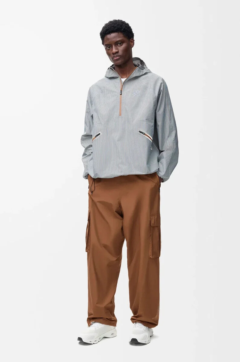 anorak storm en tejido técnico beigeazul