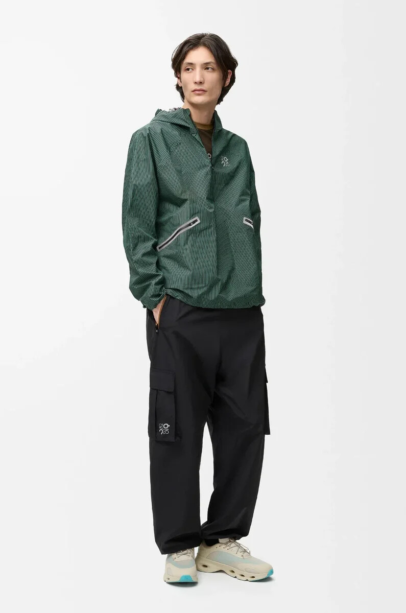 anorak storm en tejido técnico verdenegro