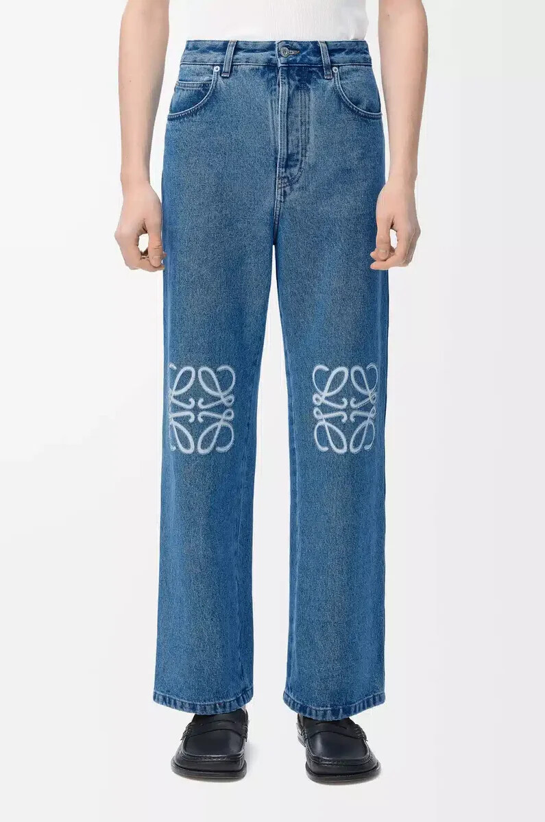 vaqueros holgados con anagrama en denim azul medio