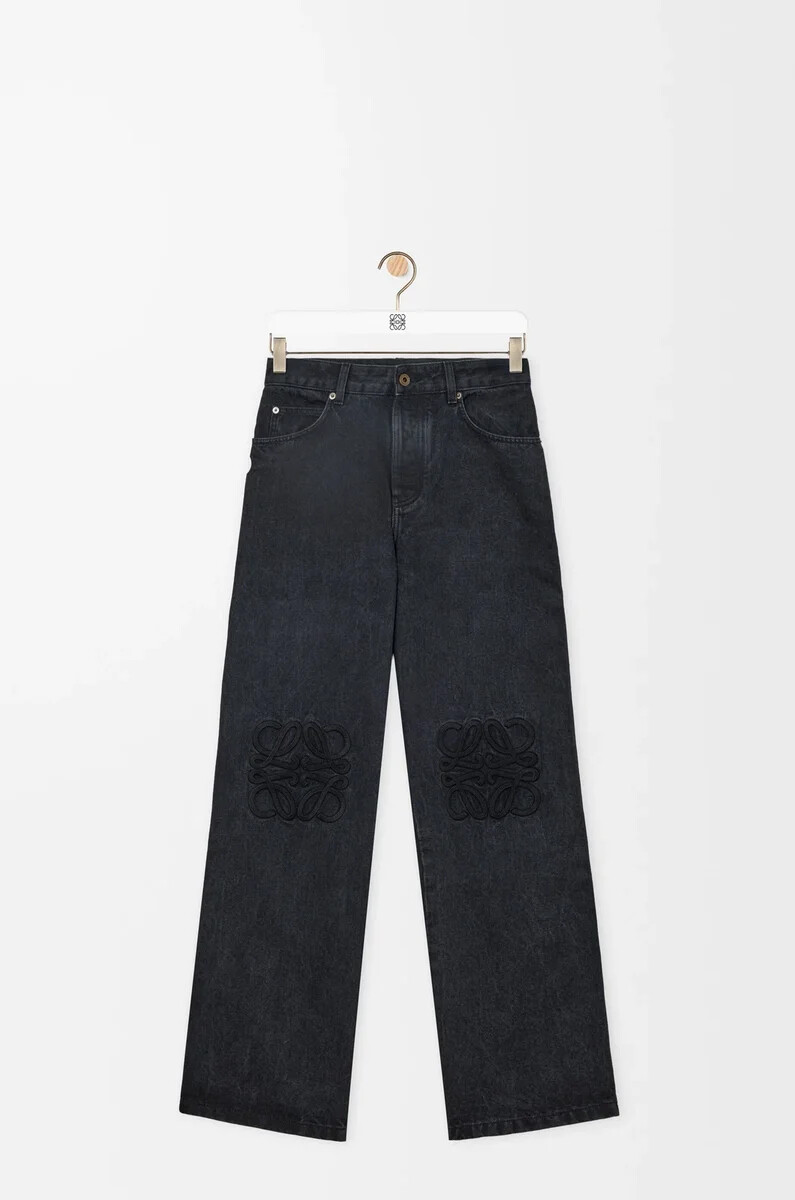vaqueros holgados con anagrama en denim negro