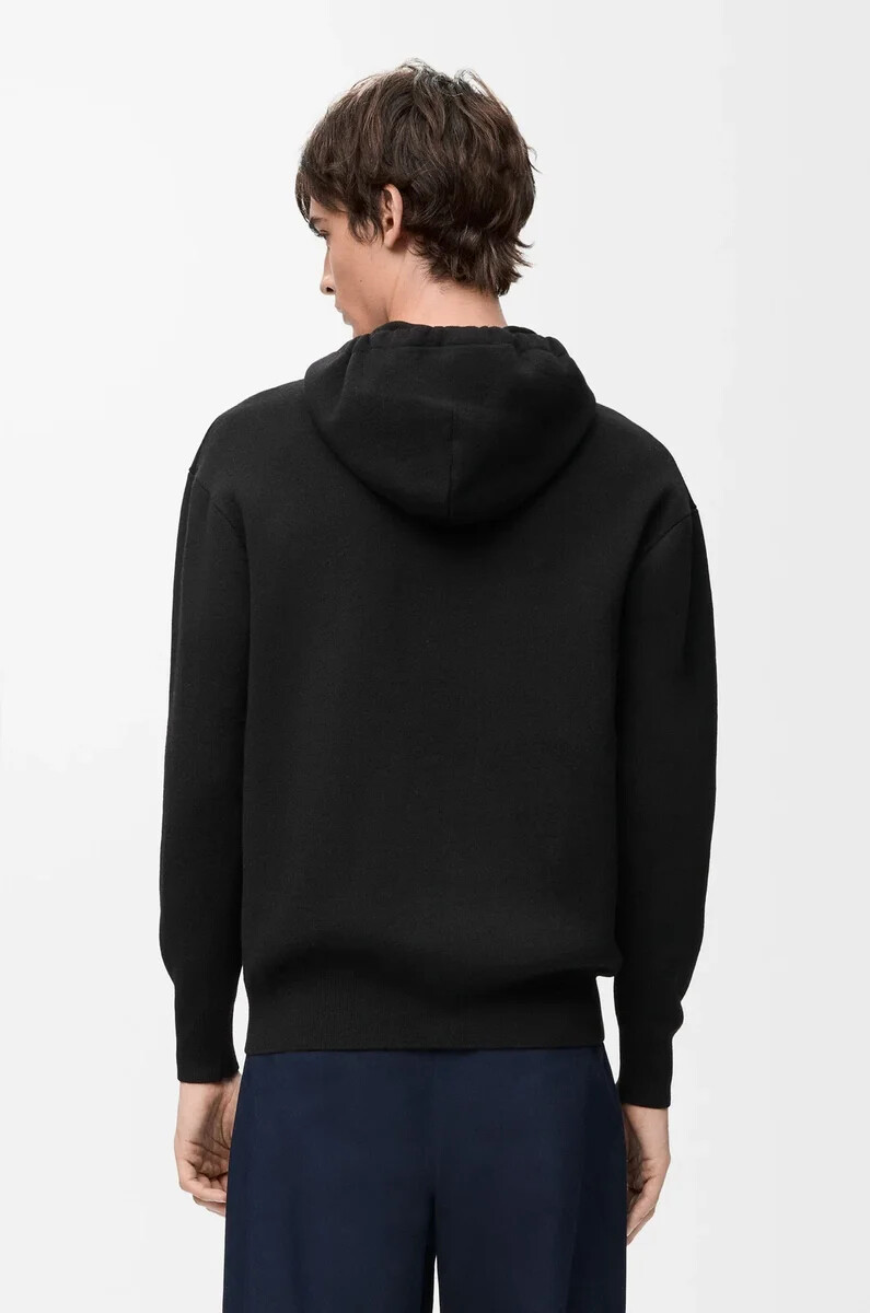 sudadera con capucha y cremallera de lana negra