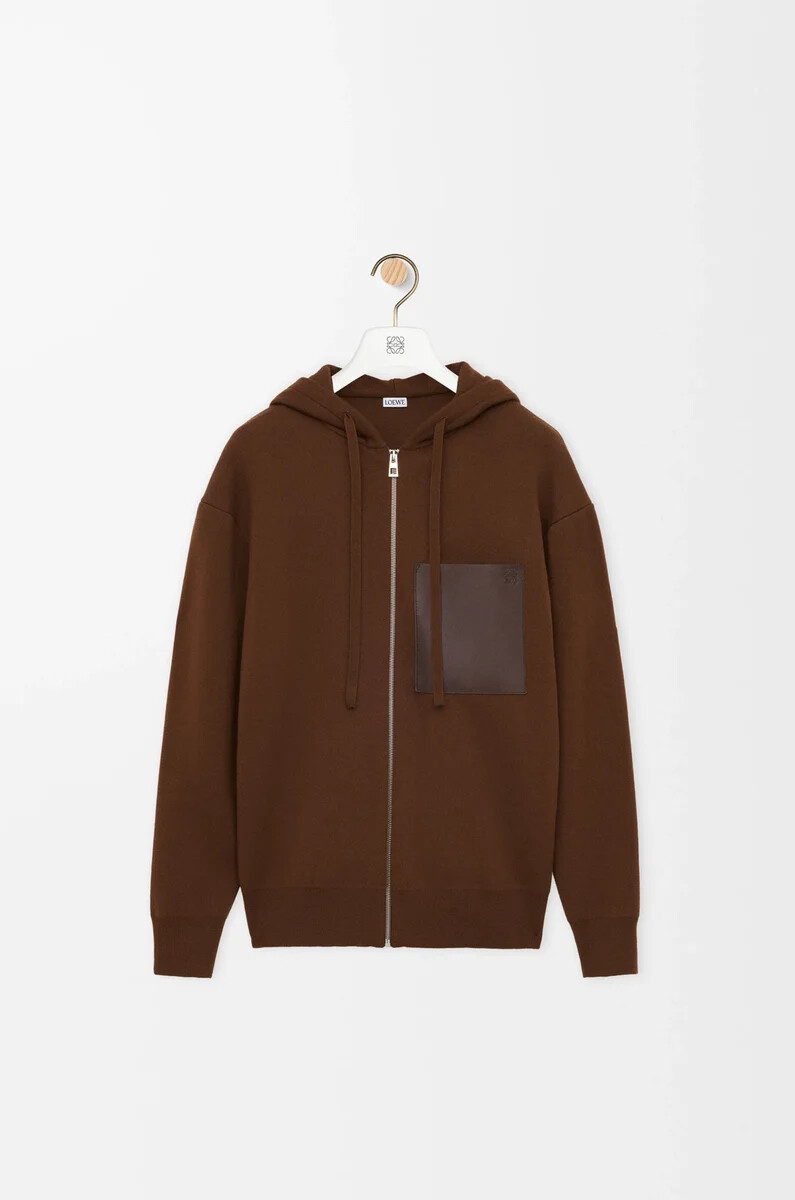 sudadera con capucha y cremallera en lana marrón