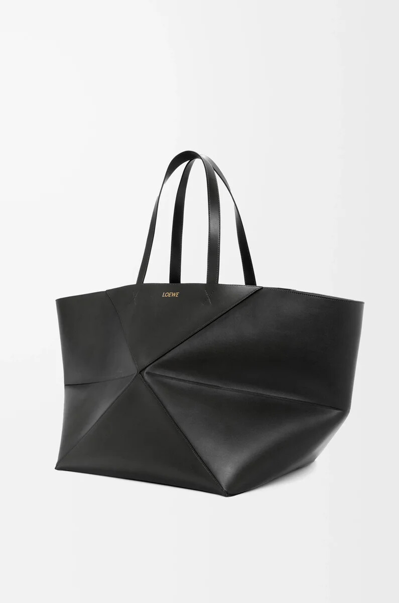 bolso tote xxl puzzle fold en piel de becerro brillante negro