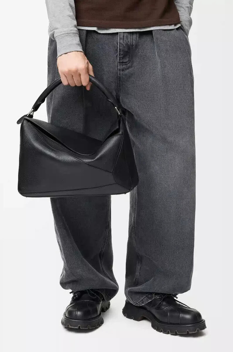 bolso puzzle grande en piel de becerro granulada flexible negro