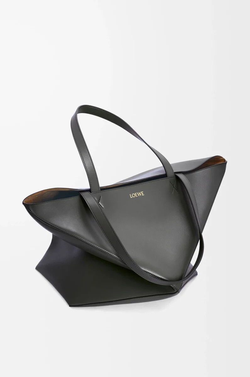 bolso tote plegable puzzle xl en piel de becerro brillante negro
