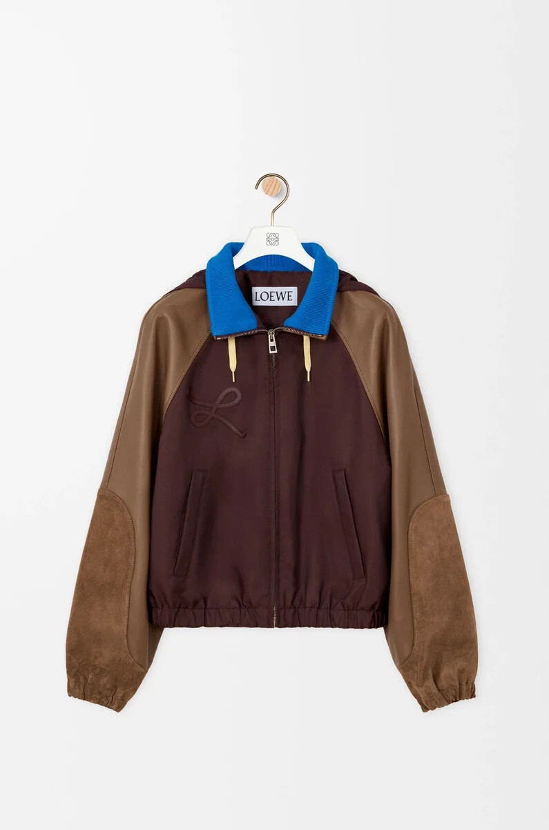 chaqueta bomber en tejido técnico marrón