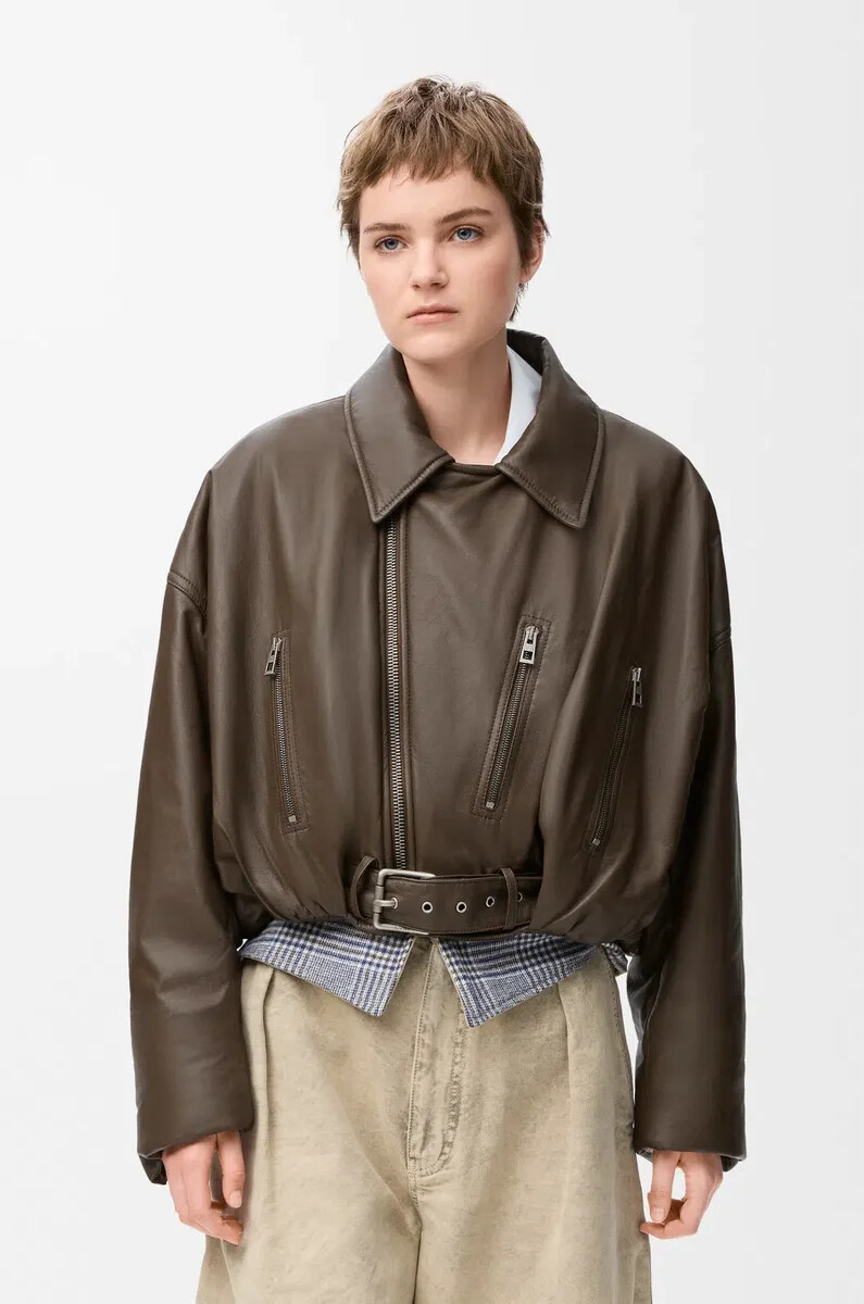 chaqueta biker de piel de cordero napa color verde caqui