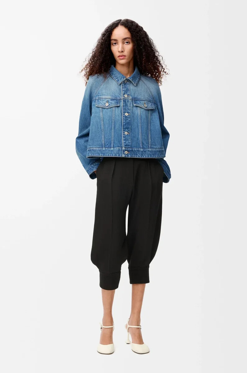 chaqueta trapecio en denim azul denim