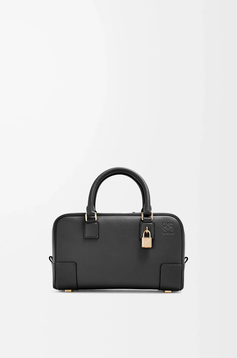 bolso amazona 23 en piel de becerro napa negro
