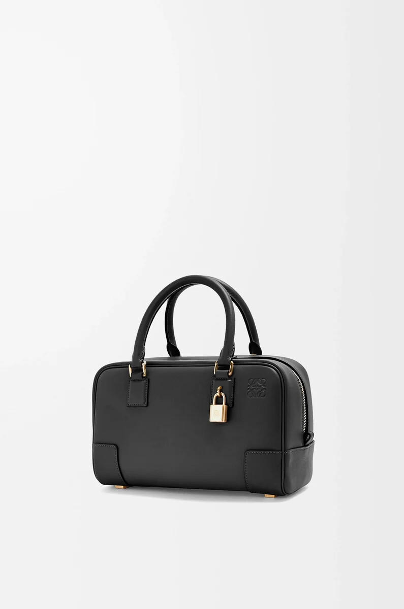 bolso amazona 23 en piel de becerro napa negro