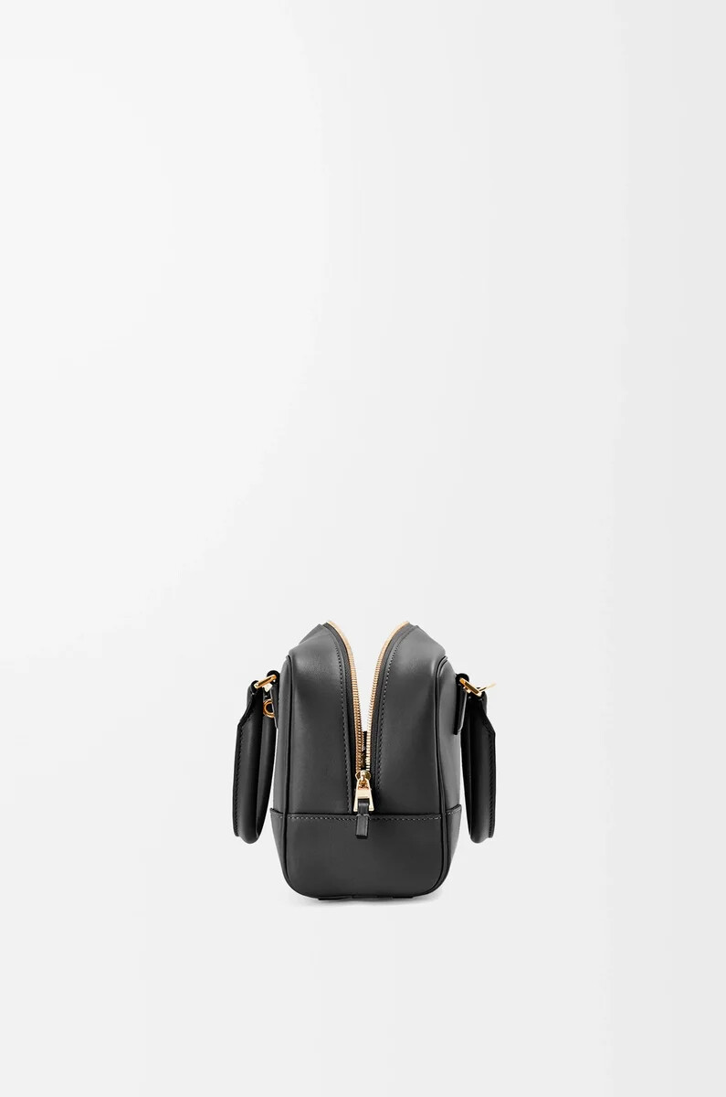 bolso amazona 23 en piel de becerro napa negro