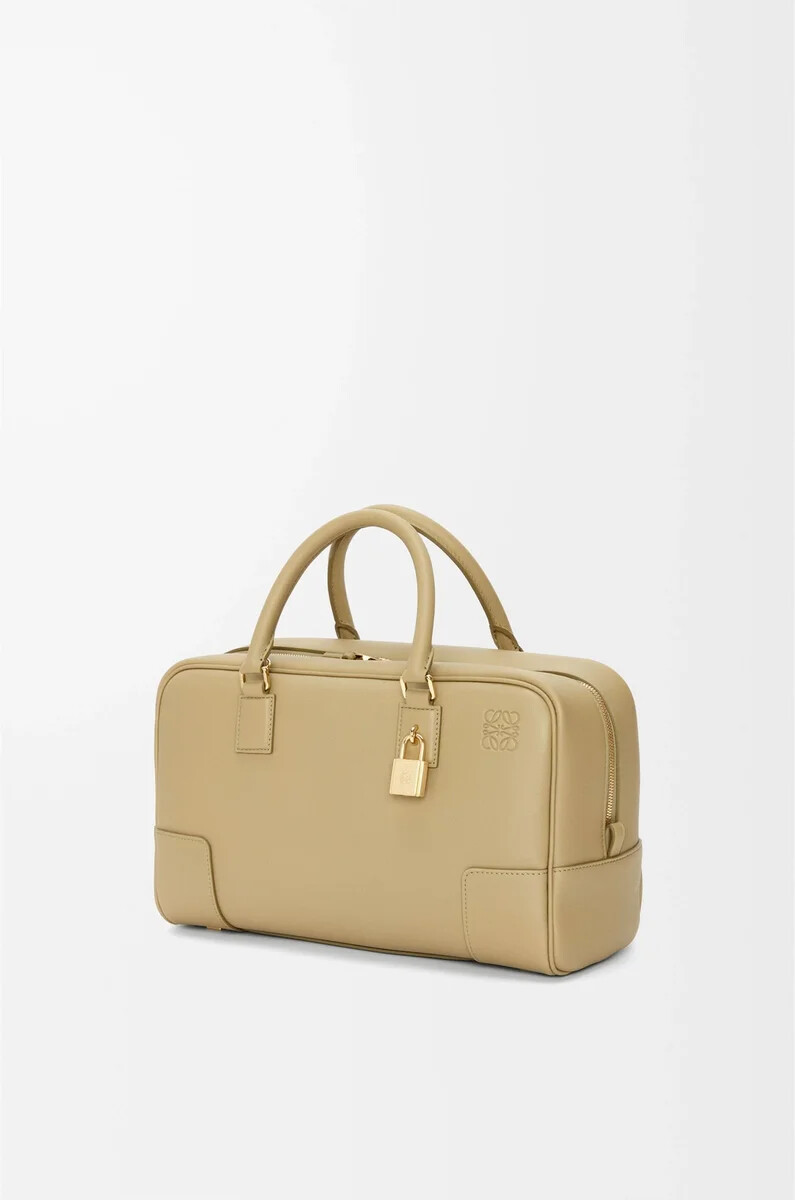 bolso amazona 28 en piel de becerro napa verde arcilla