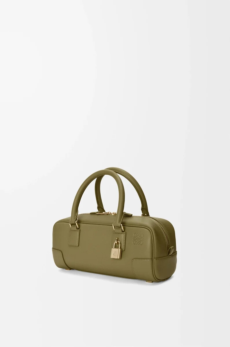 bolso cropped amazona 23 en napa de becerro color oliva
