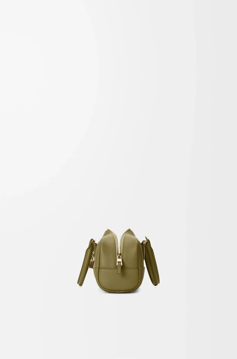 bolso cropped amazona 23 en napa de becerro color oliva
