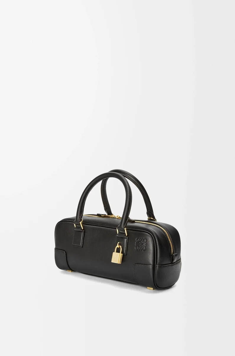 bolso cropped amazona 23 en napa de becerro negro