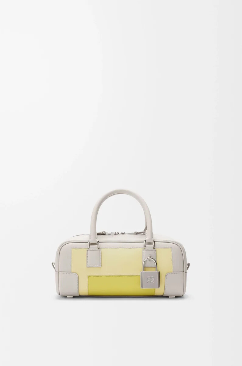 bolso cropped amazona 23 en napa de becerro gris pálidocitrino claro