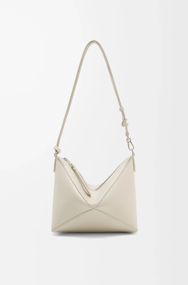 bolso puzzle fold en piel de becerro napa brillante color sal marina