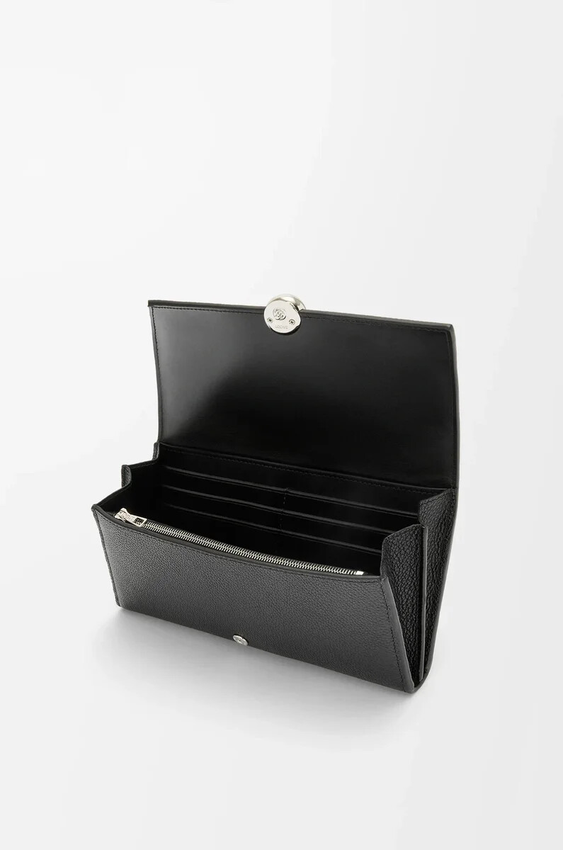 cartera continental pebble en piel de becerro granulada negra