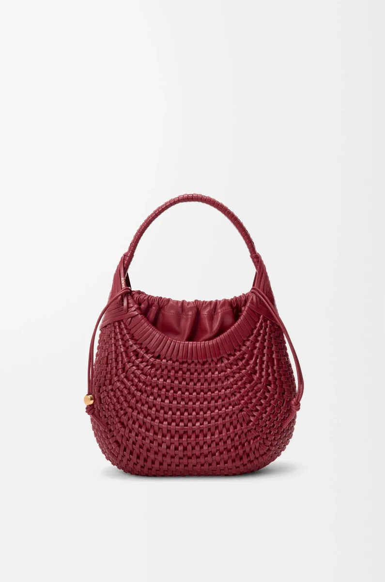 bolso hobo diamond en piel de becerro color cereza