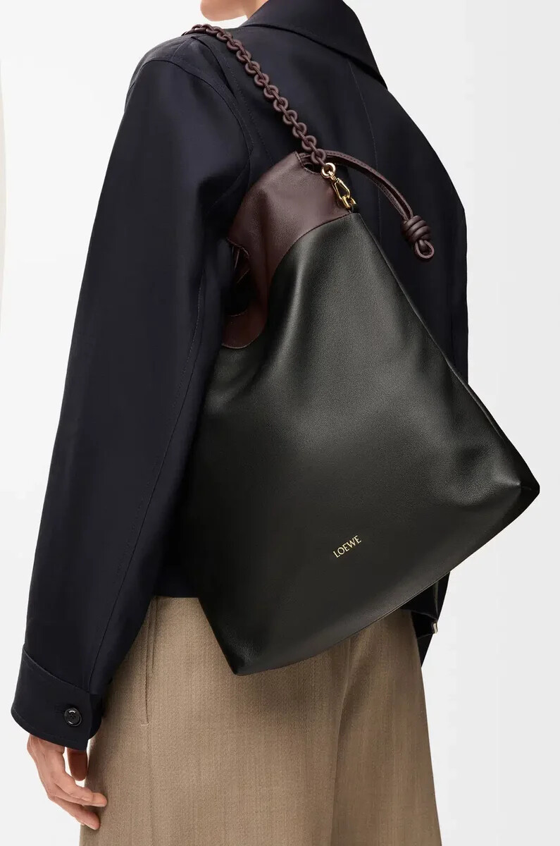 bolso tote flamenco en suave piel de cordero napa negracastaño oscuro