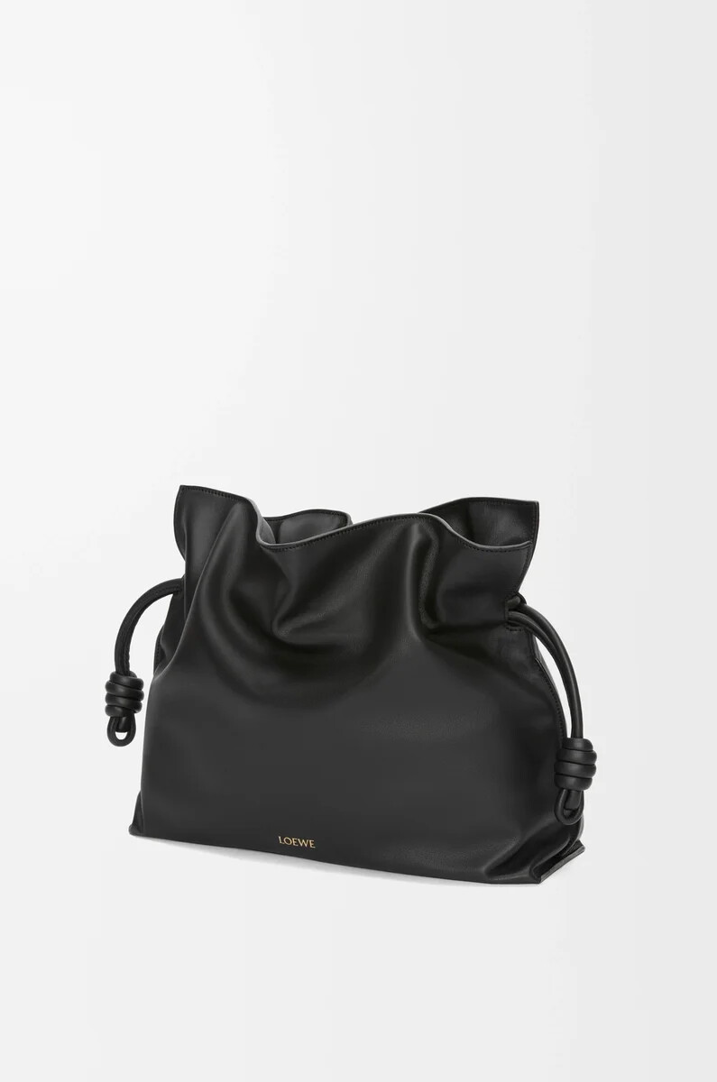 clutch flamenco grande en piel de becerro napa negro