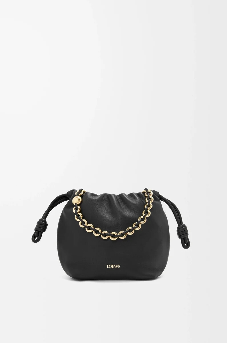 mini bolso flamenco en suave piel de cordero napa negra