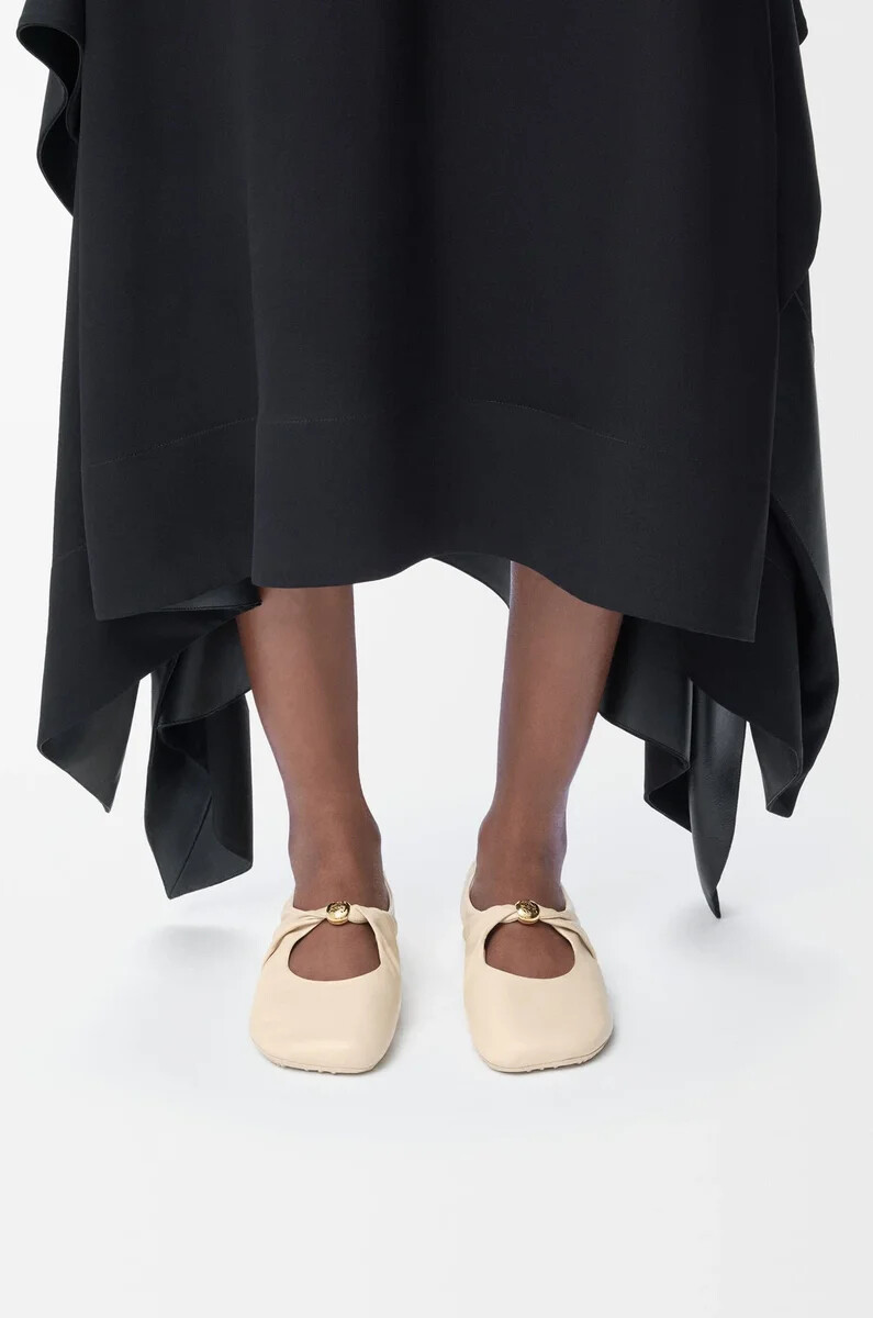 pebble soft bailarina en piel de cordero napa dough