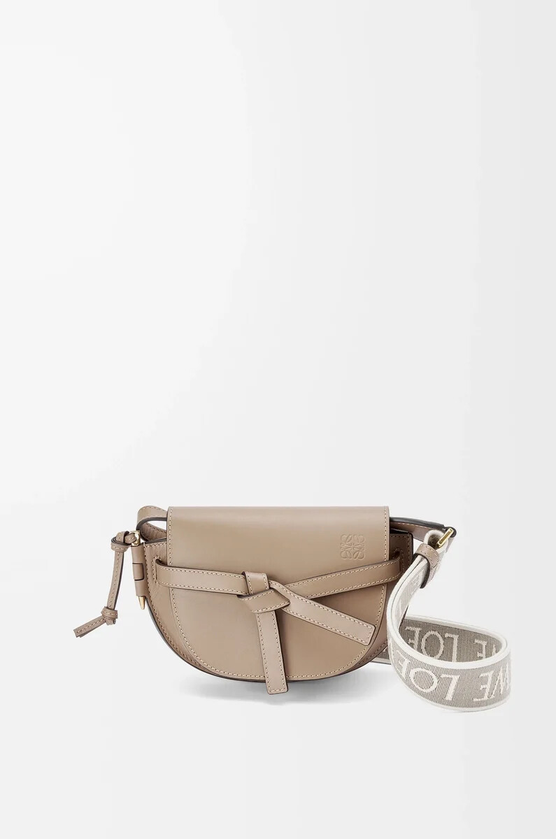bolso mini gate dual en suave piel de becerro y jacquard arena