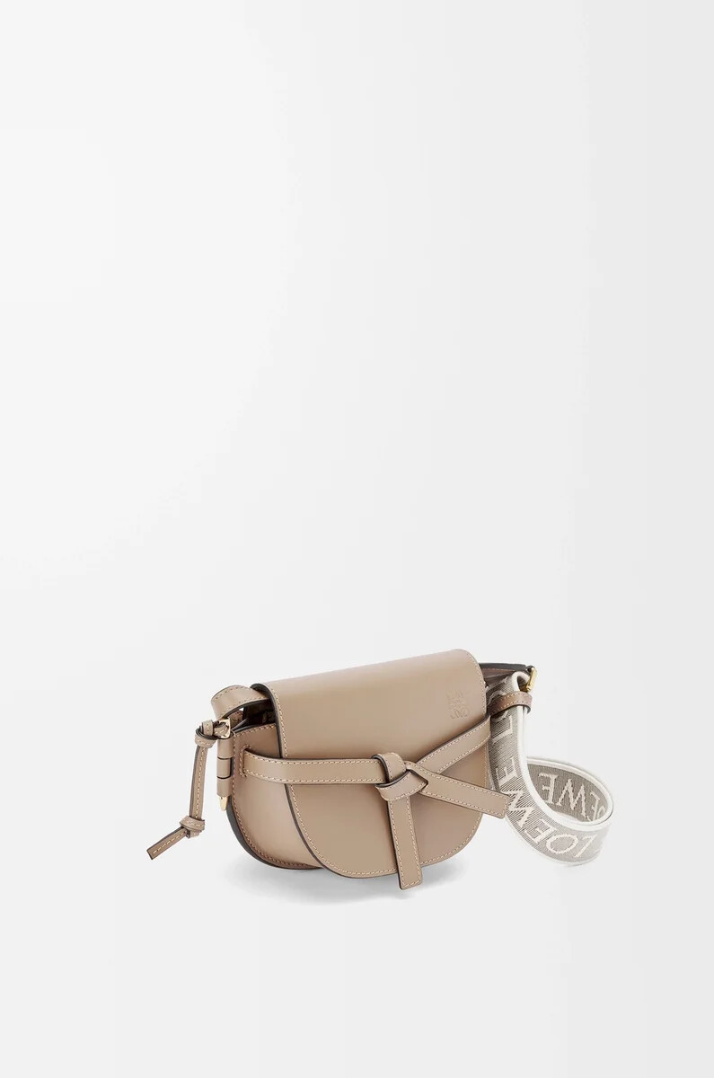 bolso mini gate dual en suave piel de becerro y jacquard arena