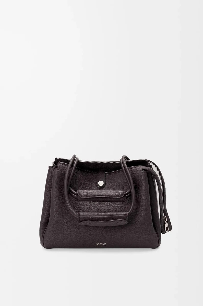 bolso mediano madrid en piel de becerro granulada flexible color ébano oscuro