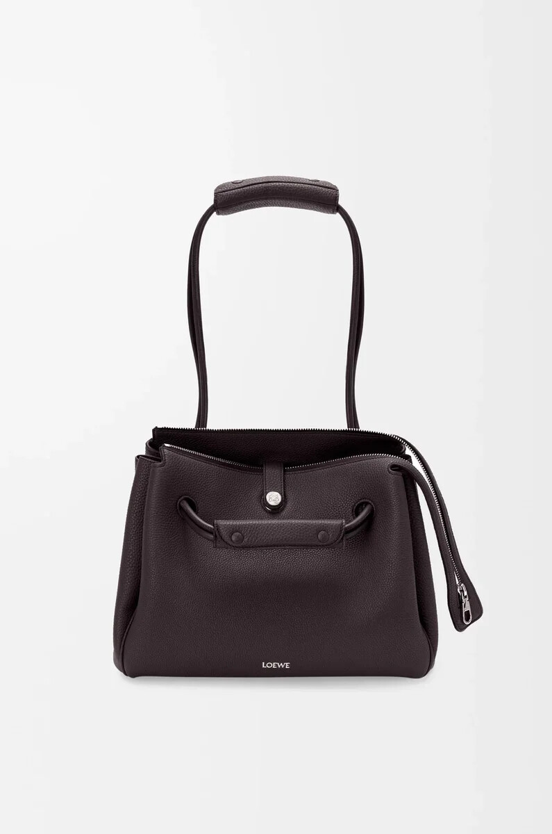 bolso mediano madrid en piel de becerro granulada flexible color ébano oscuro