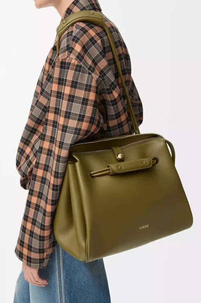 bolso grande madrid en piel de becerro flexible color oliva