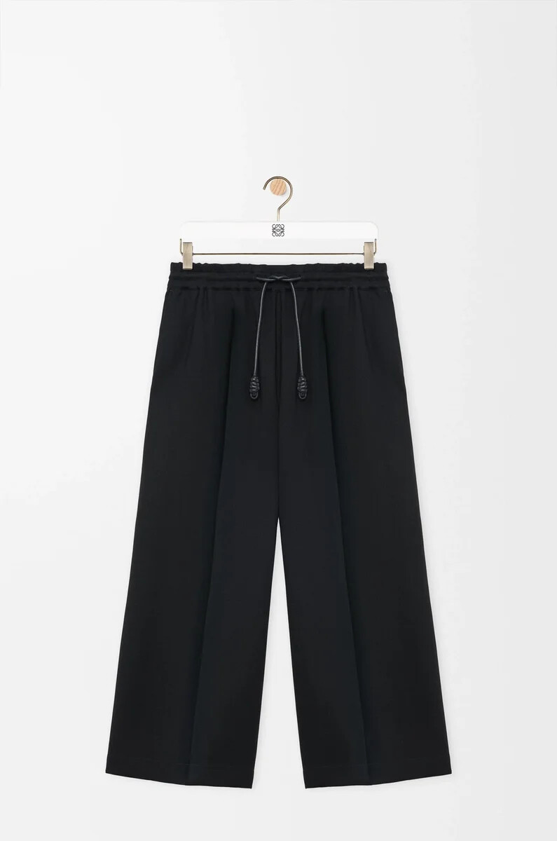 pantalón cropped en viscosa elástica negro