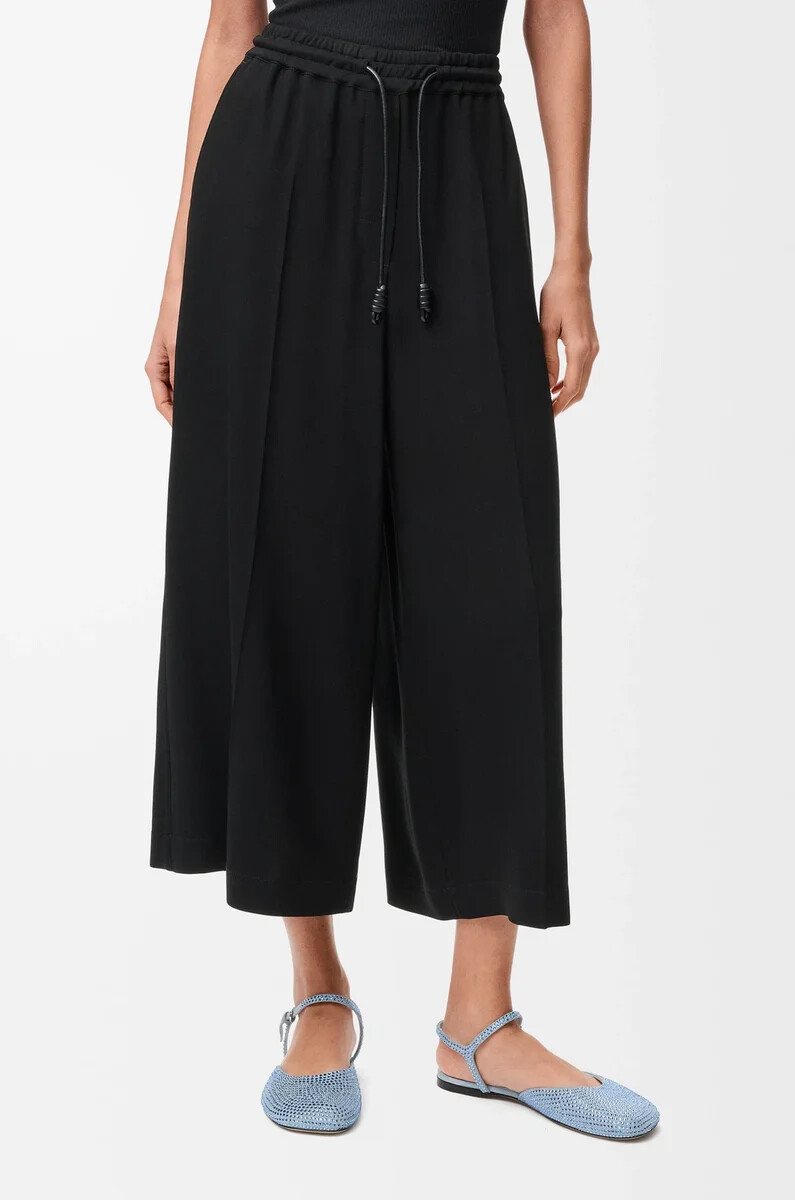 pantalón cropped en viscosa elástica negro