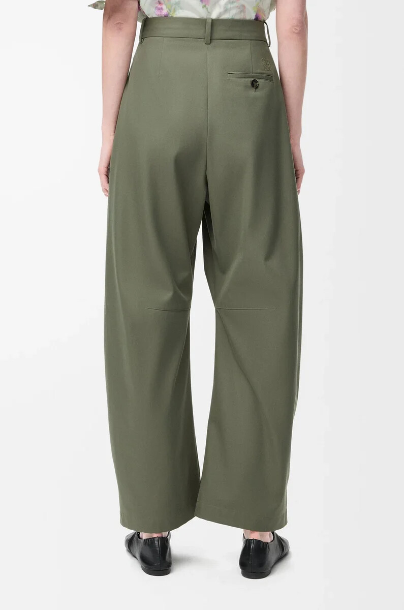pantalón barril en algodón y seda verde caqui