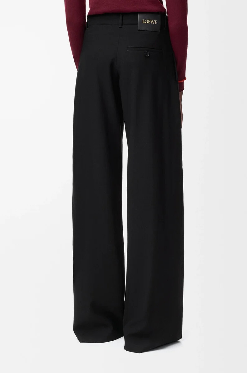 pantalón con cinturón de lana negro