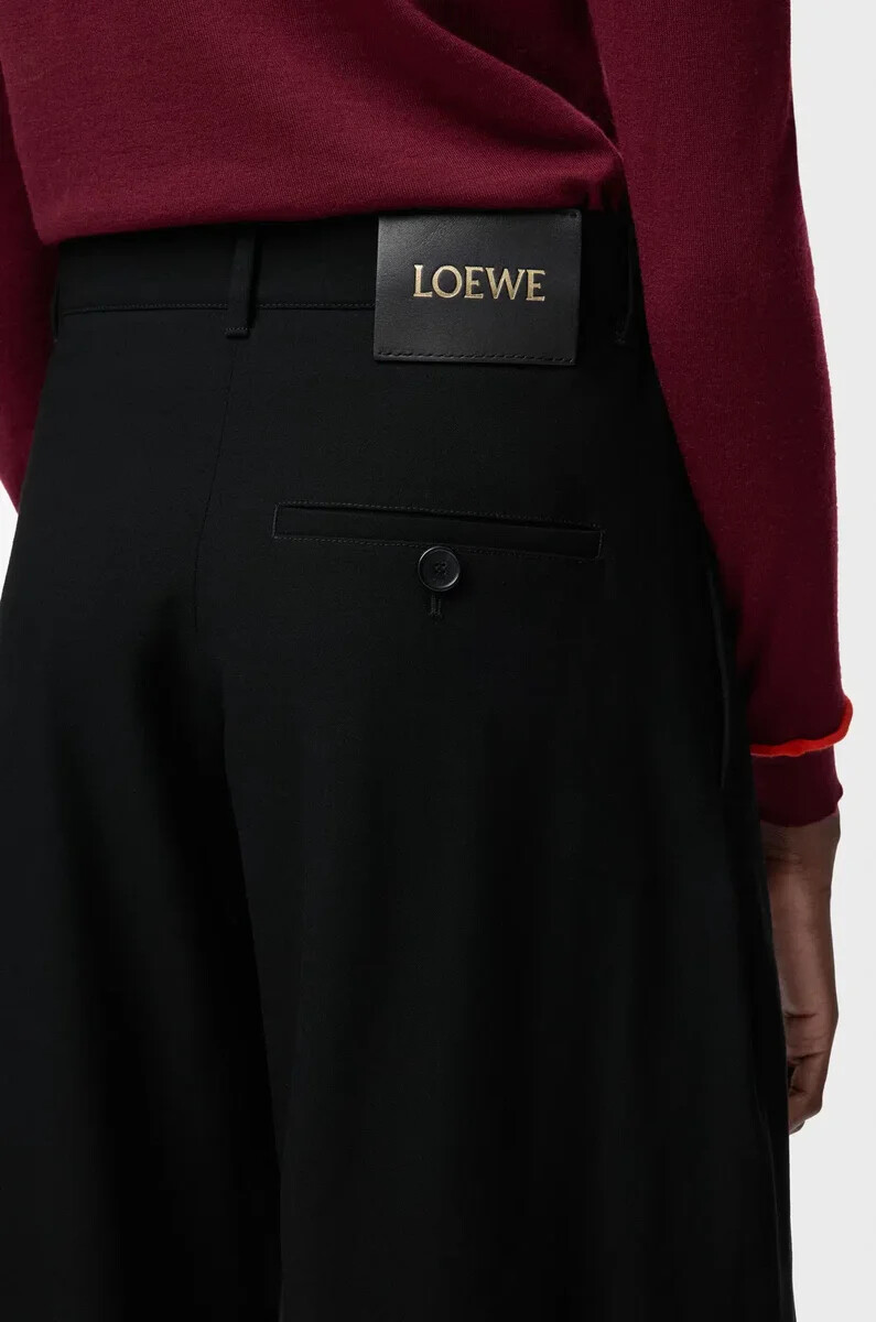 pantalón con cinturón de lana negro