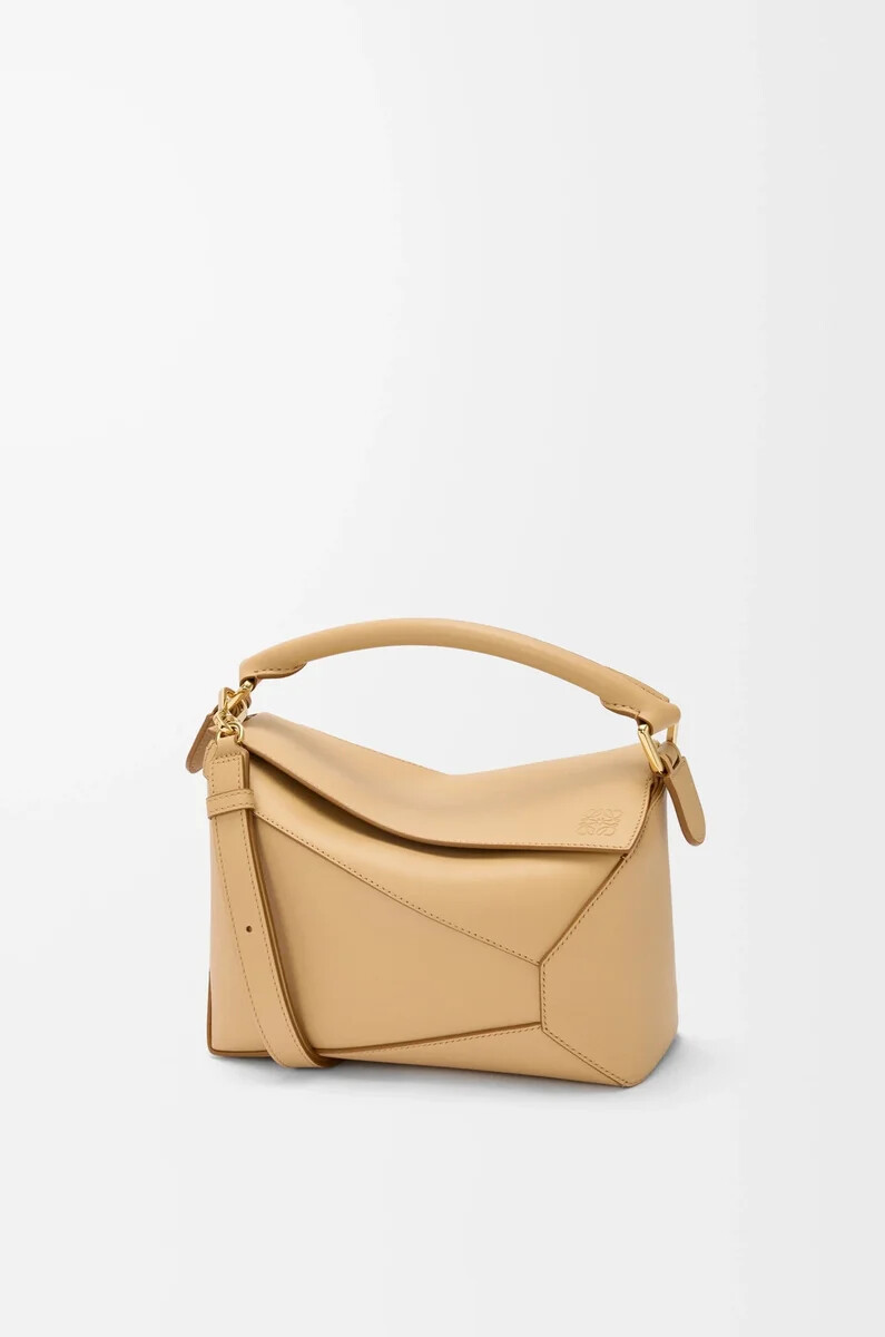 bolso pequeño puzzle edge en piel de becerro clásica seda beige