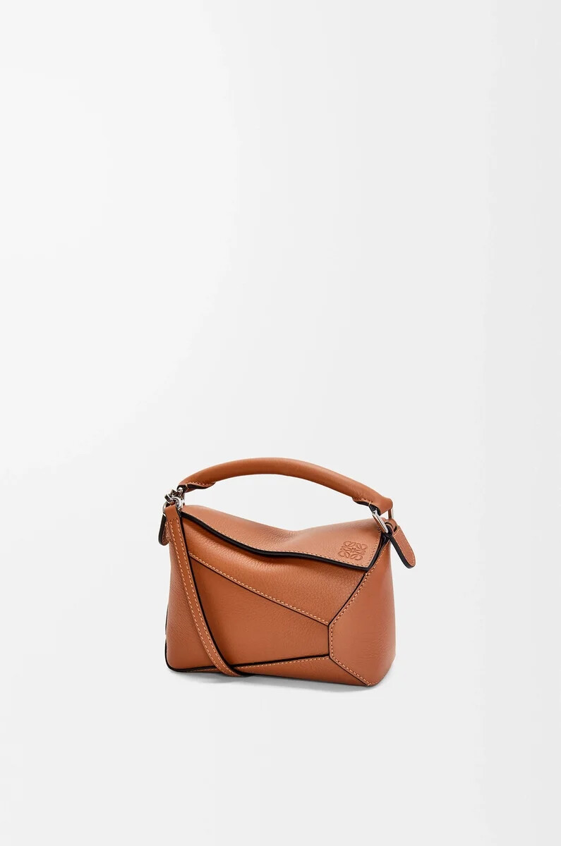 bolso mini puzzle edge en piel de becerro clásica color tostado