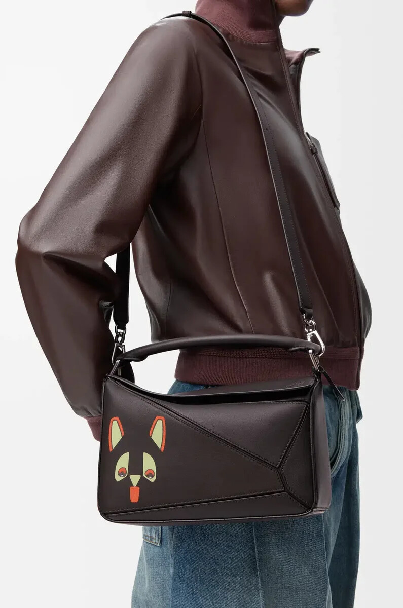 bolso puzzle pequeño futurist cat en piel de becerro clásica color topo oscuro